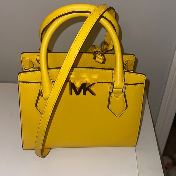 Michael Kors Purse - Picture 1 of 7
